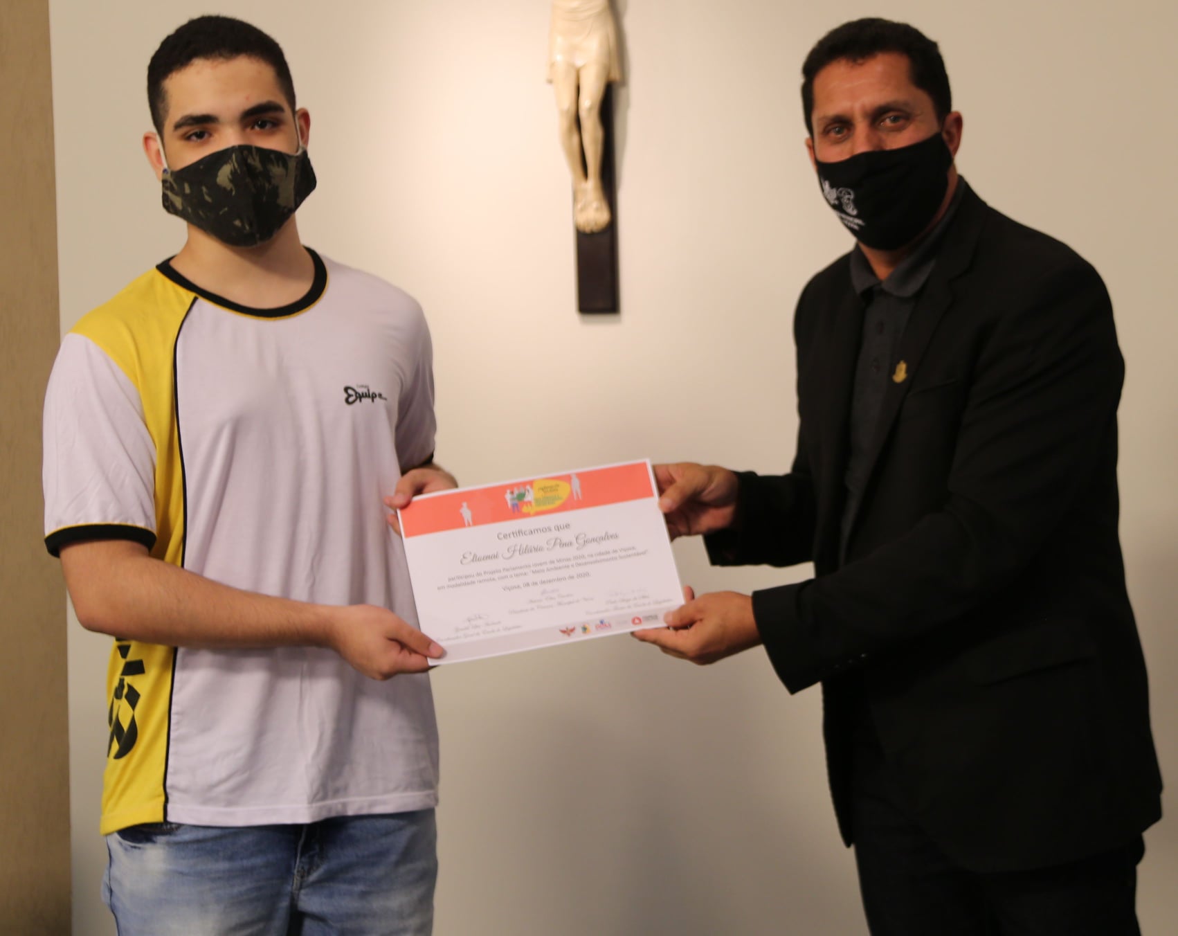 Entrega do Certificado de participação no PJ Viçosa 2020 - Aluno Elioenai Gonçalves