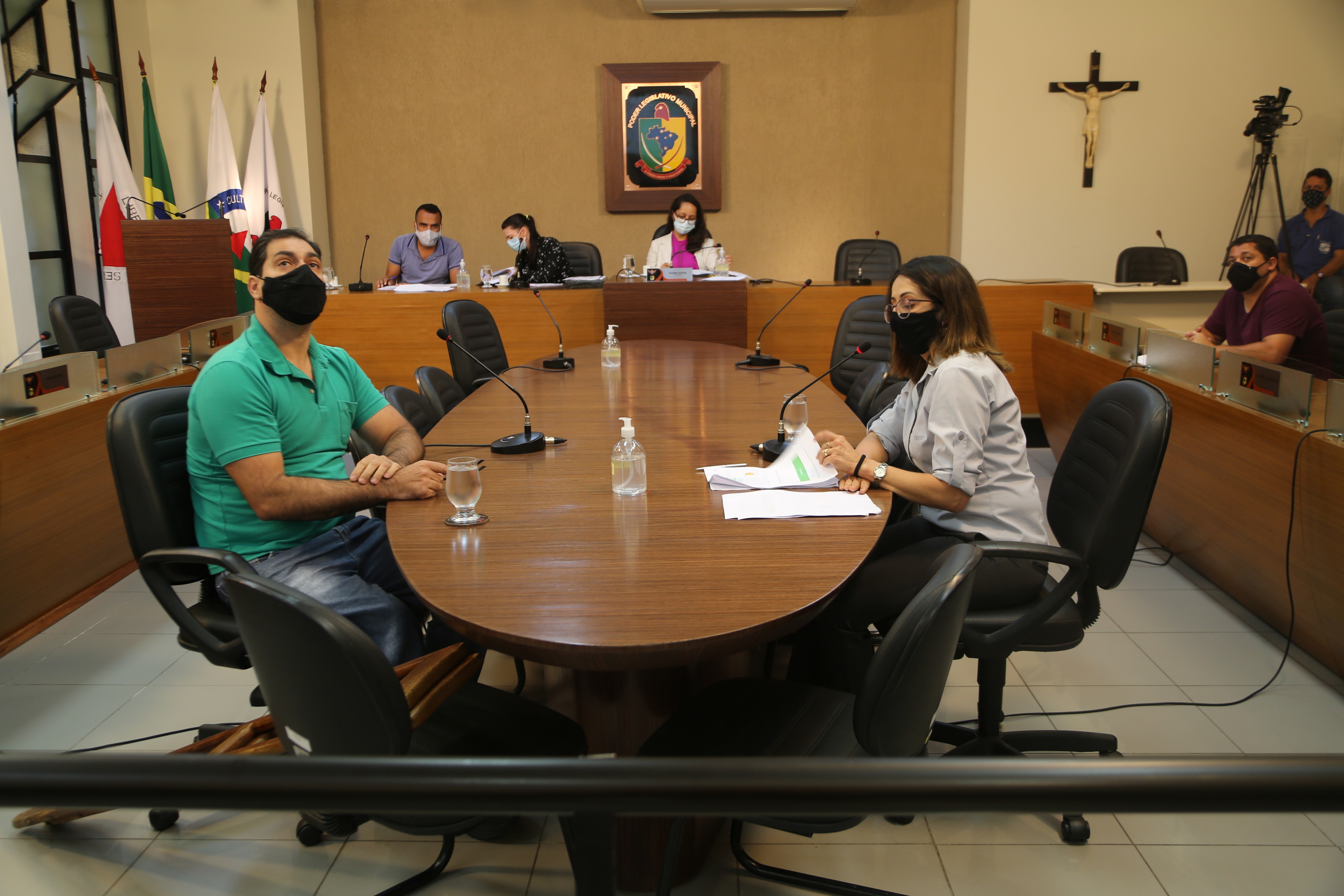 Prestação de contas do Instituto de Previdência dos Servidores Municipais (IPREVI) representado pela Chefe de Contabilidade e Recursos Humanos, Lucimara da Silva Dias e pelo membro do Comitê de Investimento, Valdinei da Silva Araújo