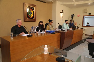 Instituto Municipal de Assistência aos Servidores (IMAS), por intermédio do Presidente Dênio Viana, do Diretor Administrativo e Financeiro Jorge Lucas da Luz e da Chefe da Divisão de Contabilidade Mírian Célia de Sousa; 