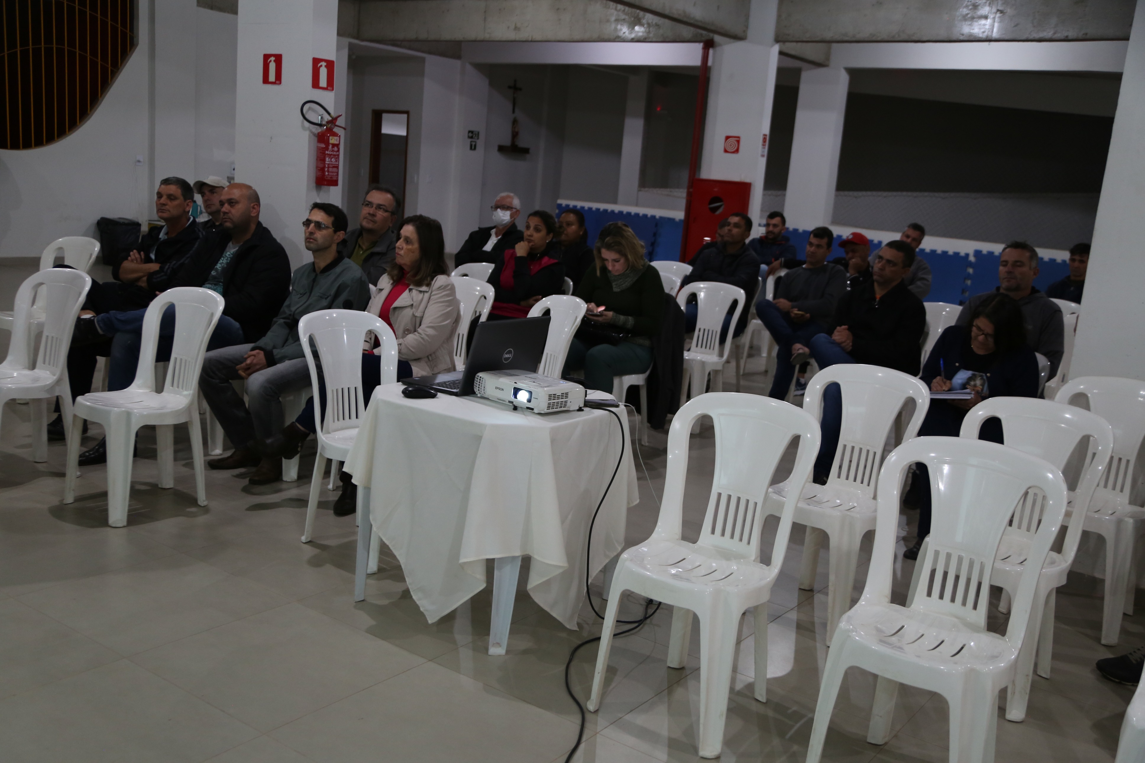 Plenário da Reunião Especial para discussão da revisão do Plano Diretor no bairro Inácio Martins e adjacências