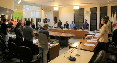 Minuto de silêncio em respeito ao falecimento do Ex-Presidente da Casa Legislativa, no Biênio 85-86, José Ferreira Pontes.