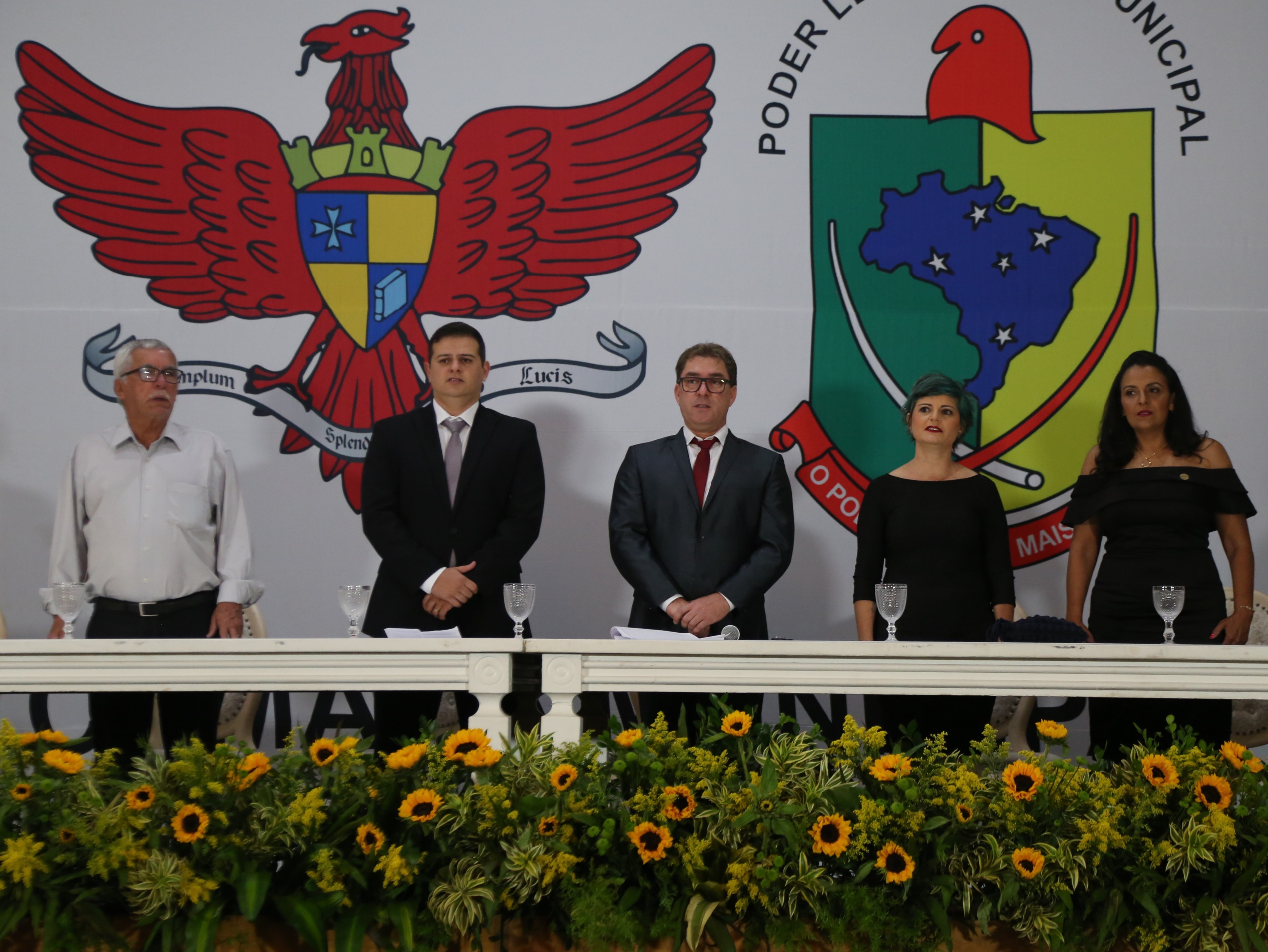 Mesa Diretora composta pelo Presidente da Casa, Vereador Edenilson Oliveira (PSD), o Vice-Presidente, Vereador Rafael Magalhães (Rafael Filho do Zeca do Bar) (PSDB) e a Secretária, Vereadora Marly Coelho (PSC), além do Prefeito Municipal, Raimundo Cardoso (PSD e a  Presidente da OAB Viçosa, Dídima Bastos de Souza