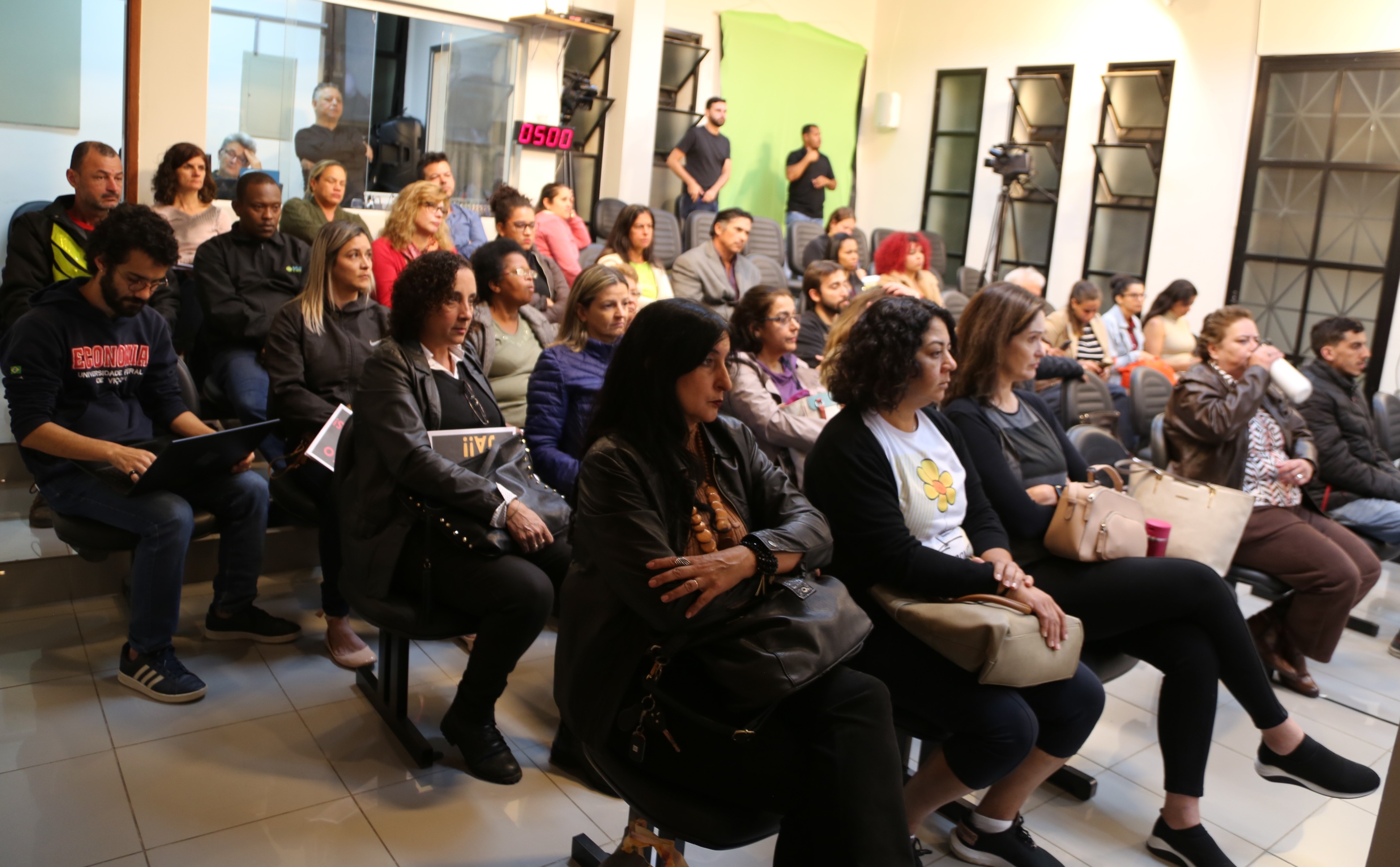 Plenário com o público