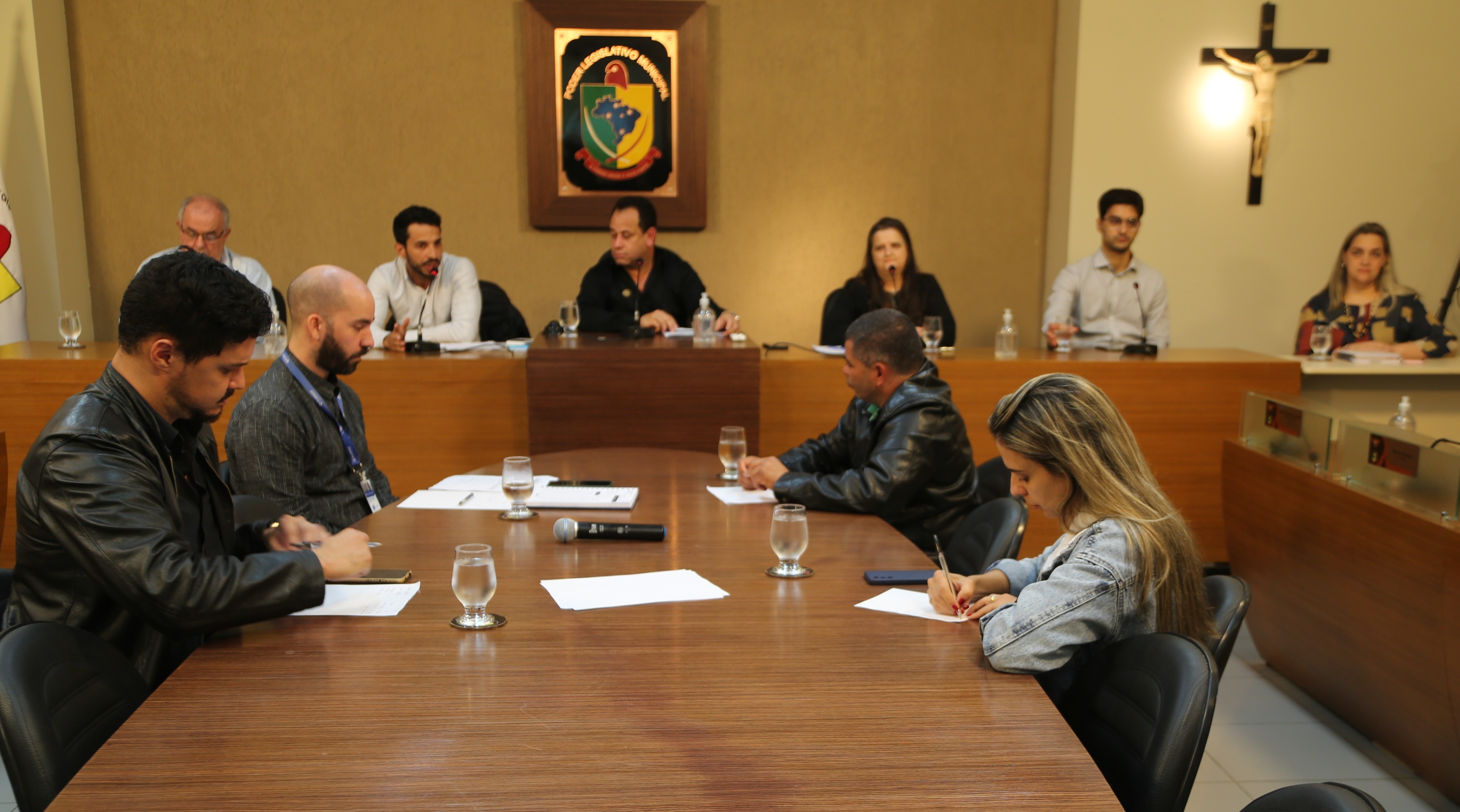 Visão geral do Plenário Mesas principal e central