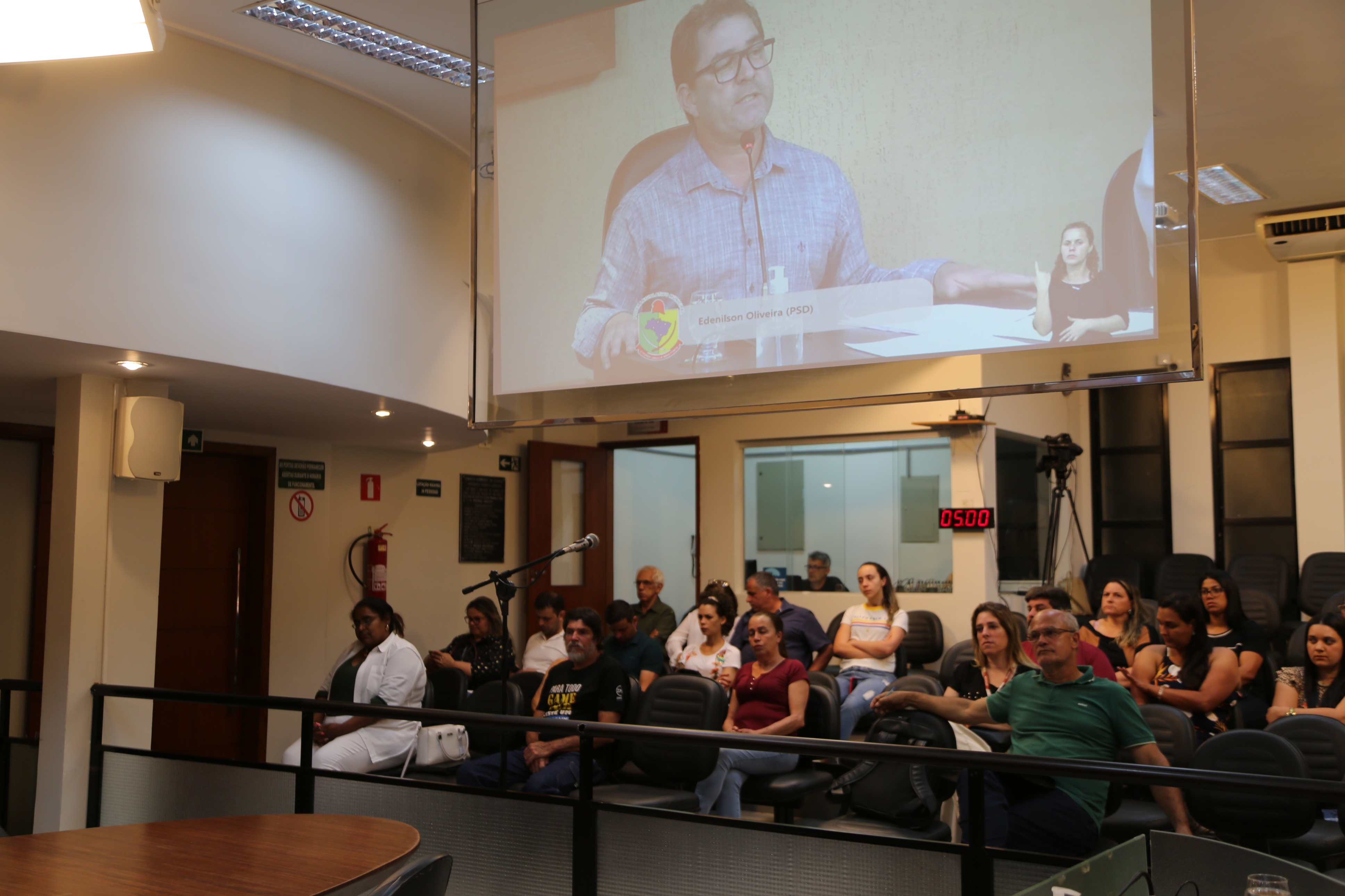 Plenário com participação popular