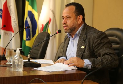 Vereador Gilberto Brandão (Avante), que dirigiu os trabalhos da audiência