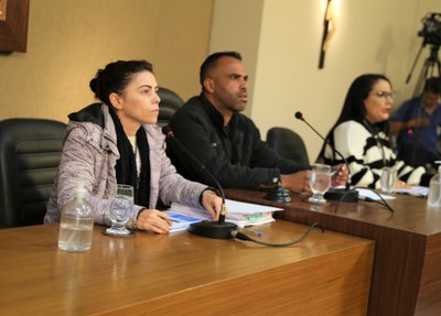 Representantes da Câmara Municipal de Viçosa, Poder Legislativo, compondo a Mesa Diretora para prestação de contas