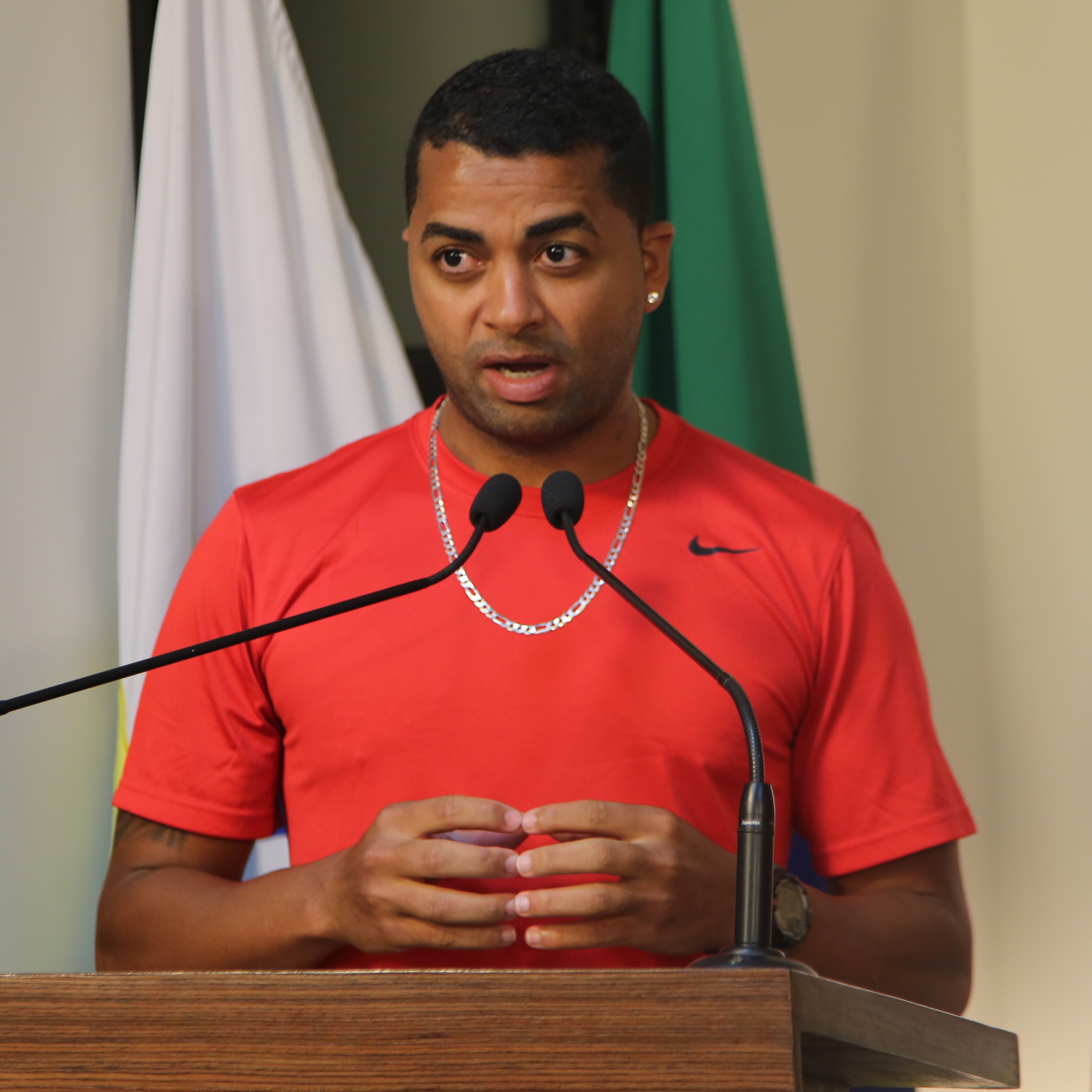 Tribuna Livre Emerson Luciano Moraes - Paralização e reajuste do Piso do Magistério