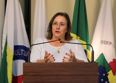 Vereadora Vanja Honorina (PSD) Presidente da Comissão de Abastecimento, Indústria, Comércio e Defesa do Consumidor