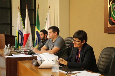 Mesa Diretora Ao centro o Presidente da Câmara Municipal de Viçosa, Vereador Rafael Cassimiro (Filho do Zeca do Bar) (PSDB); à esquerda o Vice-Presidente, Vereador Daniel Cabral (PCdoB); e a 2ª Secretária da Mesa Diretora, Vereadora Marly Coelho (PSC)