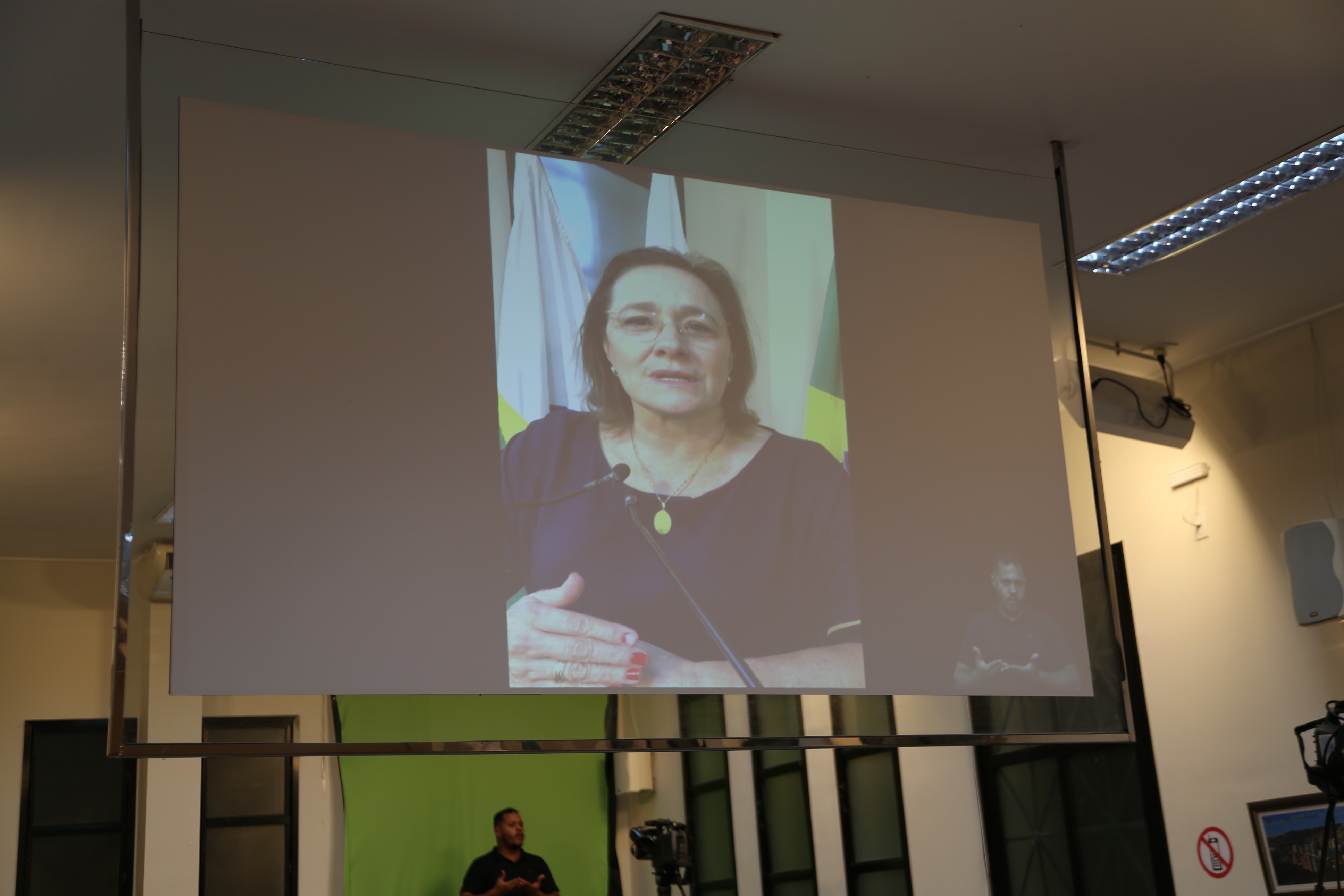 Vereadora Vanja Honorina (PSD) Presidente da Comissão de Abastecimento, Indústria, Comércio e Defesa do Consumidor