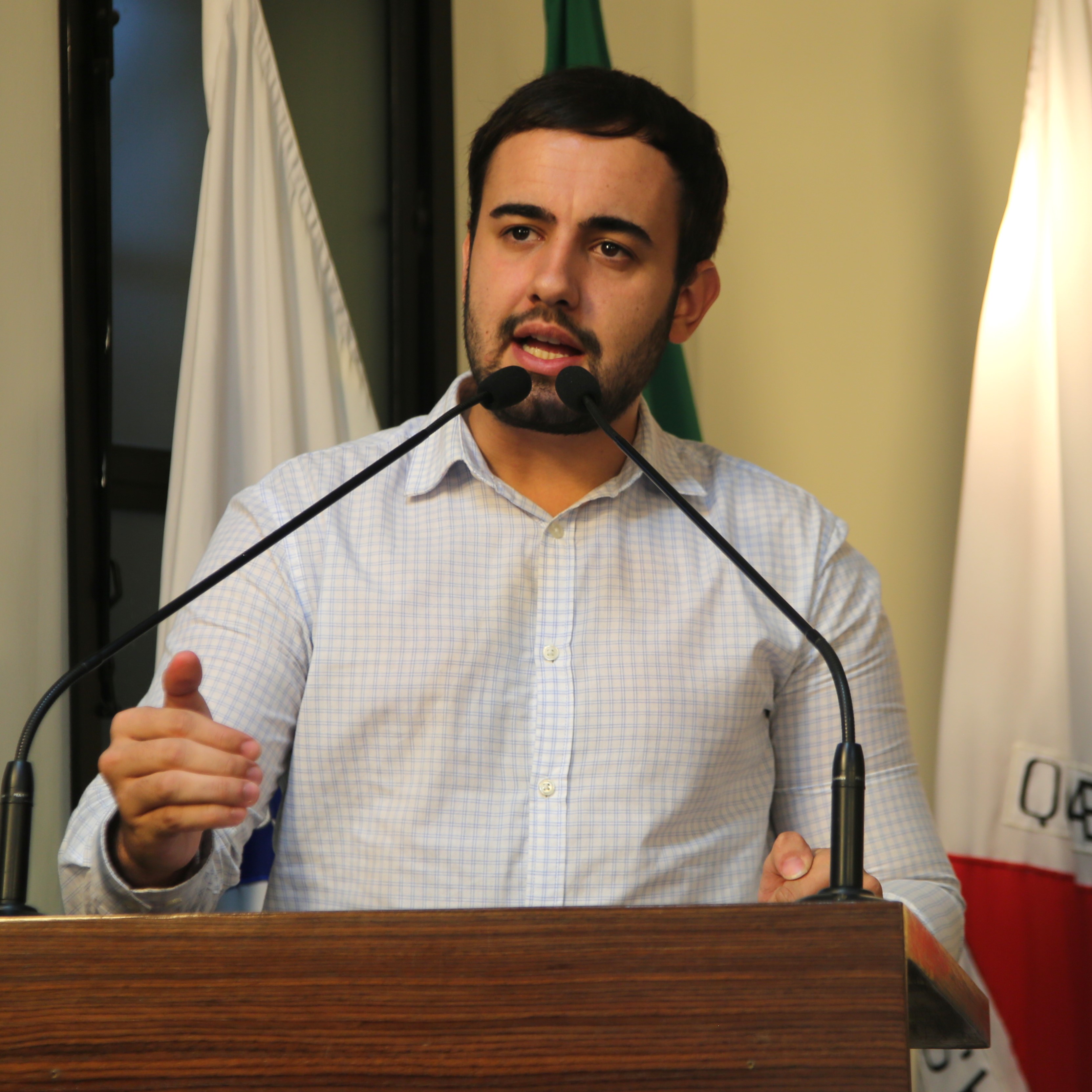 Vereador Daniel Cabral (PCdoB) Vice-Presidente da Câmara Municipal de Viçosa Presidente da Comissão de Constituição, Justiça e Redação (CCJ)