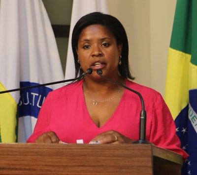 Tribuna Livre - Neuza Caetano Melhorias para as mulheres da comunidade das Coelhas