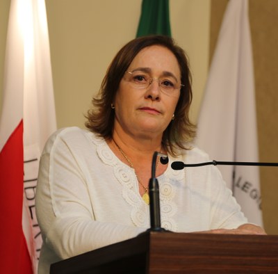 Vereadora Vanja Honorina (PSD) Presidente da Comissão de Abastecimento, Indústria, Comércio e Defesa do Consumidor