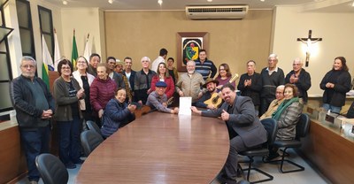 Aprovação do Projeto de Lei nº 040/2023, que declara o Cheiro de Relva como Patrimônio Histórico Cultural Imaterial de Viçosa