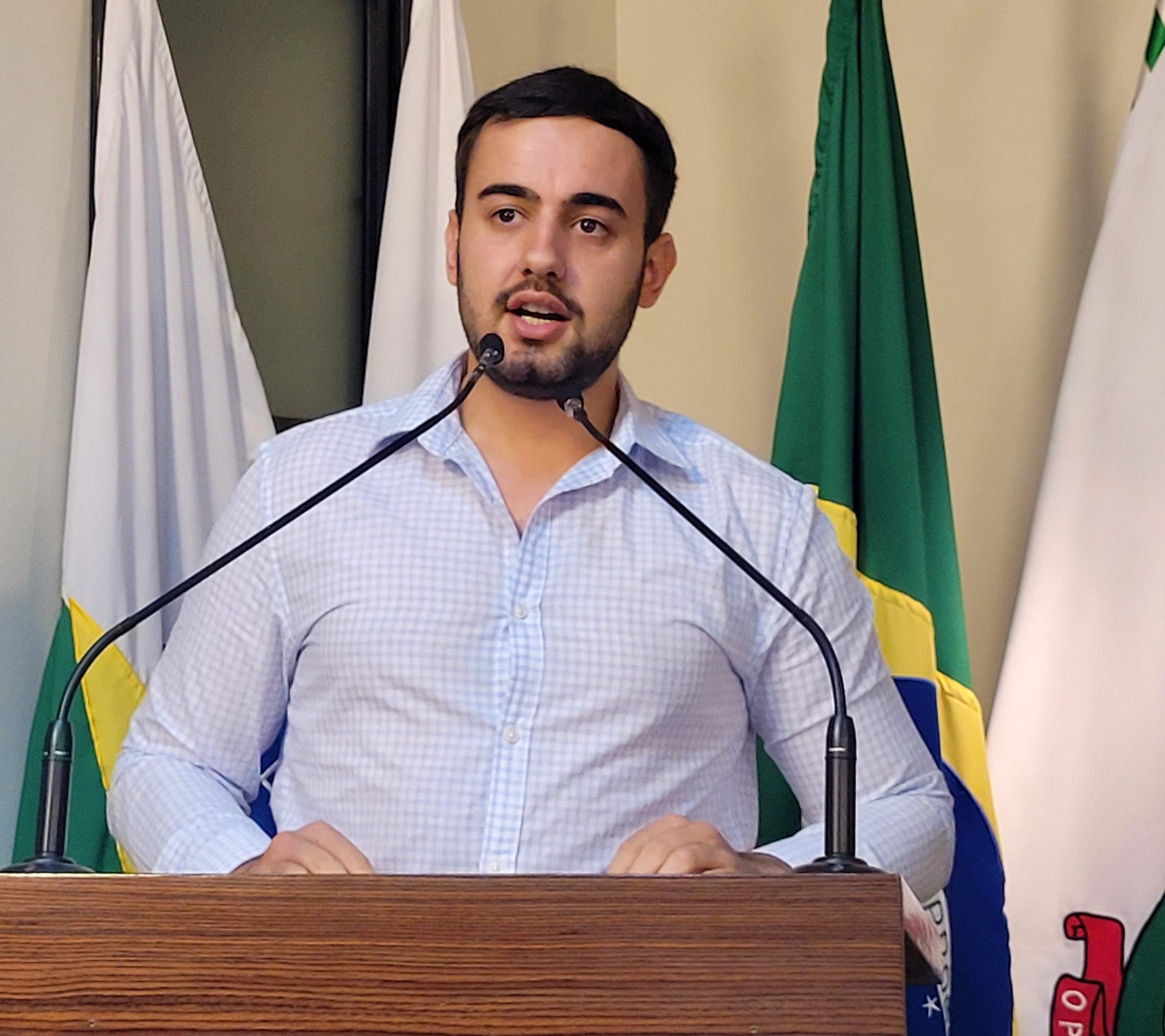 Vereador Daniel Cabral (PCdoB) Vice-Presidente da Câmara Municipal de Viçosa Presidente da Comissão de Constituição, Justiça e Redação (CCJ)