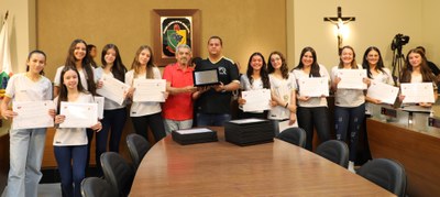 Atletas do Módulo I do Vôlei Feminino do Colégio Carmo