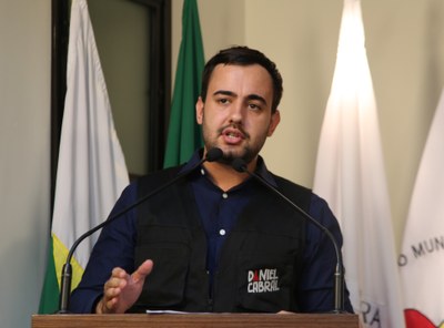 Vereador Daniel Cabral (PCdoB) Vice-Presidente da Câmara de Viçosa Presidente da Comissão de Constituição, Justiça e Redação (CCJ) Coordenador Geral da Escola do Legislativo