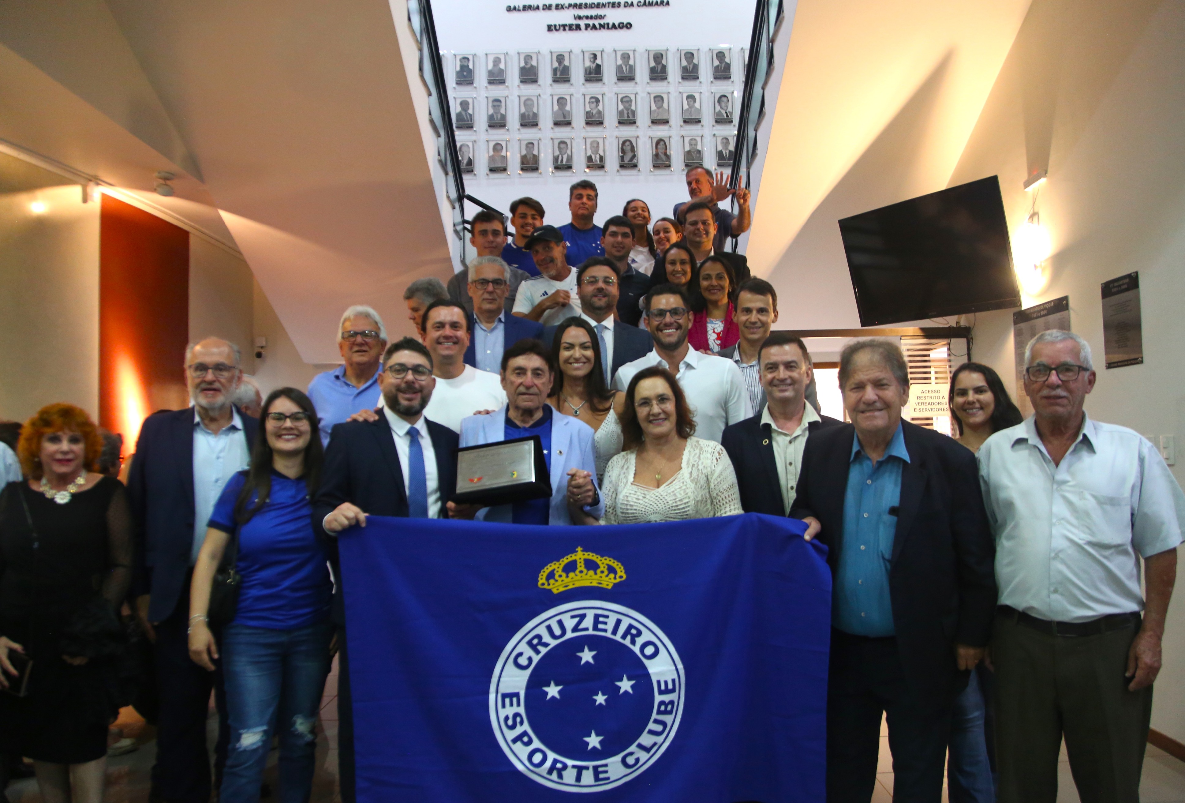 Foto final com os presentes na sessão