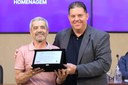 Entrega de Placa Alusiva em Homenagem ao senhor João Januário Ladeira, em reconhecimento aos relevantes serviços prestados ao município de Viçosa