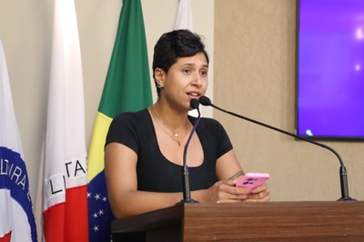 Tribuna livre - Juliana Freire