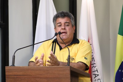 Tribuna livre - Virgílio Ferreira Milagres