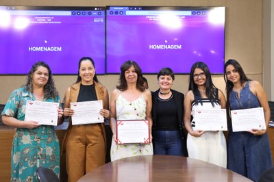 Entrega de Certificados de Reconhecimento Público à Comissão de Monitoramento e Avaliação em reconhecimento aos relevantes serviços prestados à administração pública municipal
