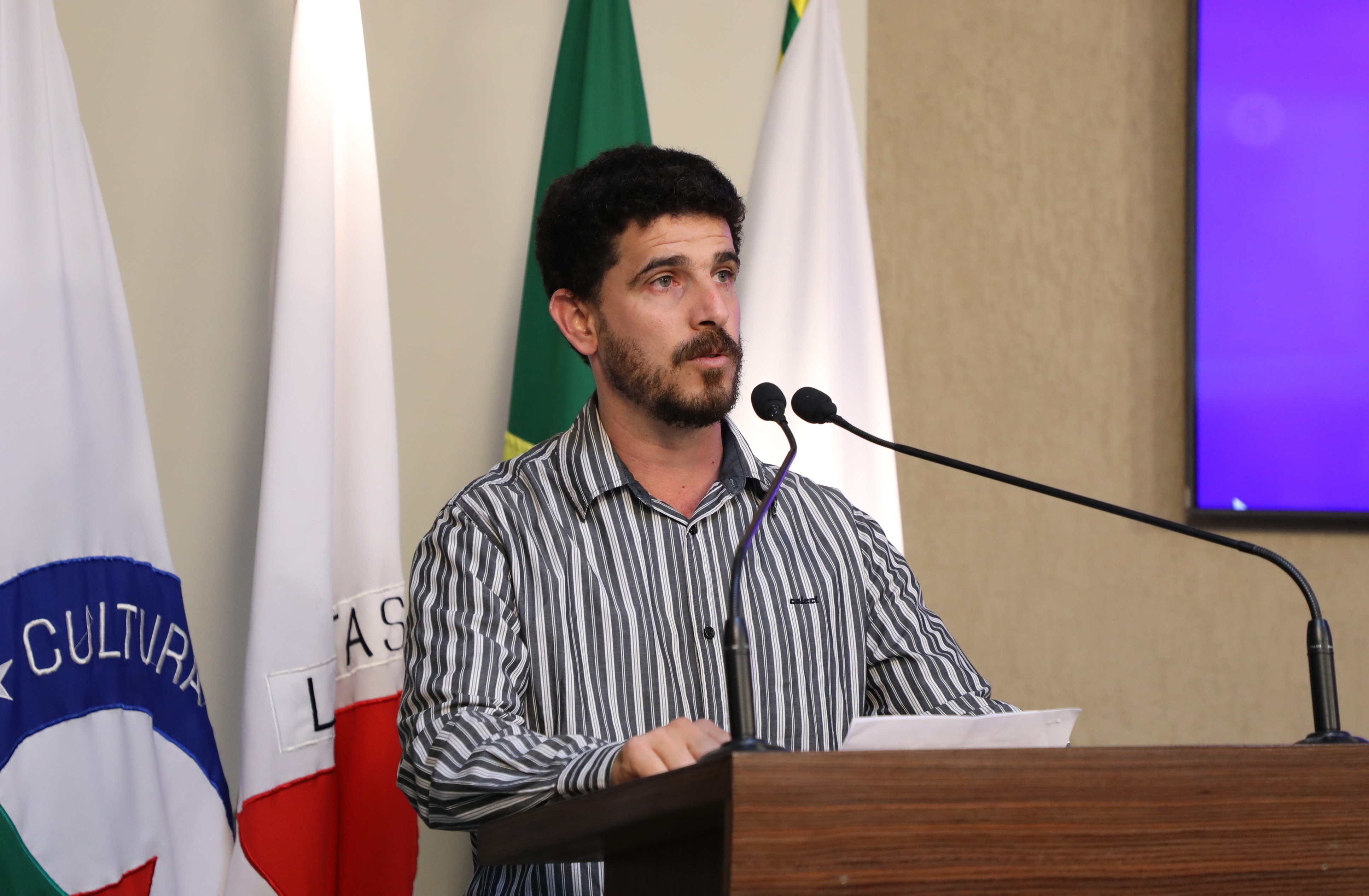 Tribuna livre - Rafael Lopes