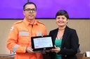 Entrega de Placa alusiva em homenagem ao 3º Pelotão do Corpo de Bombeiros Militar de Minas Gerais em reconhecimento pelos valorosos serviços prestados à população, atuando com coragem, dedicação e profissionalismo nas mais diversas ocorrências