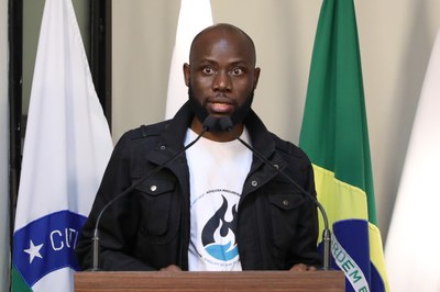 Tribuna livre - Adriano do Rosário Félix