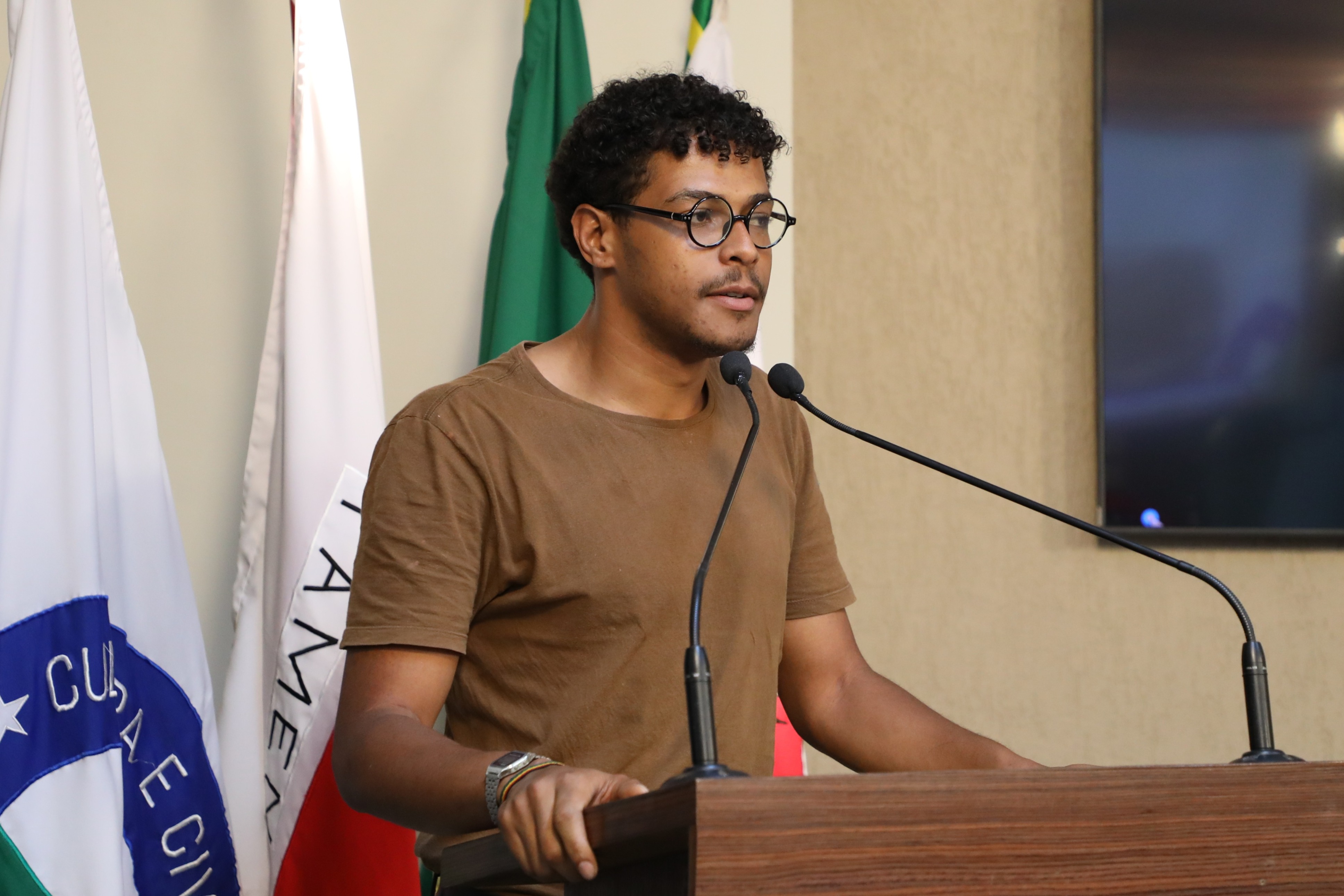 Tribuna livre - Carlos Daniel Borges Santos