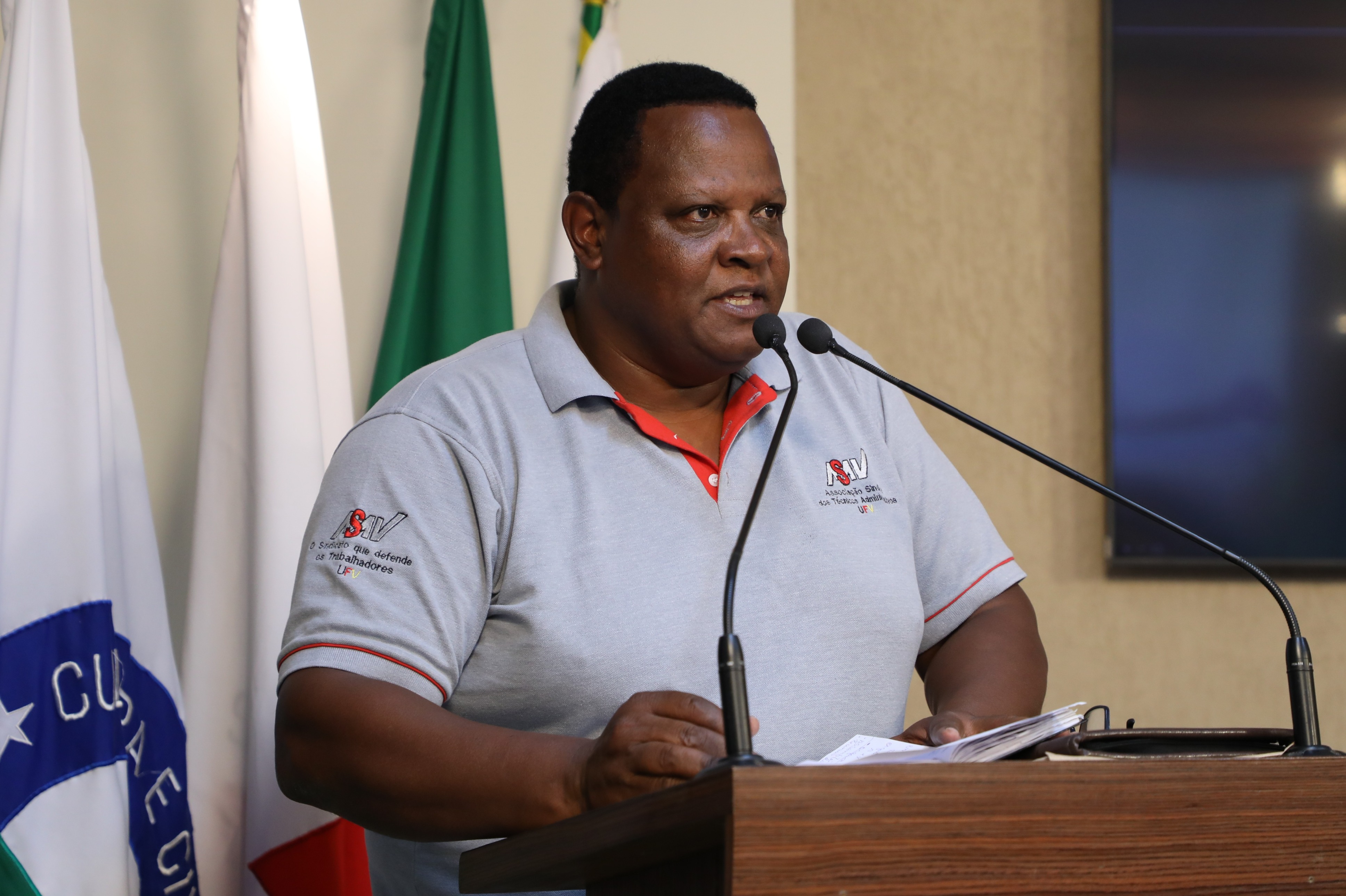 Tribuna livre - Evaristo Luciano Rosa