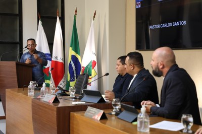 Pastor Carlos e mesa diretora