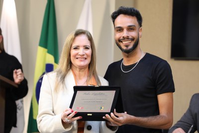 Entrega de placa alusiva em homenagem à Sargenta Selma de Fátima Pacheco, pelos 30 anos de serviços prestados 10ª Cia de Polícia Militar Independente de Viçosa