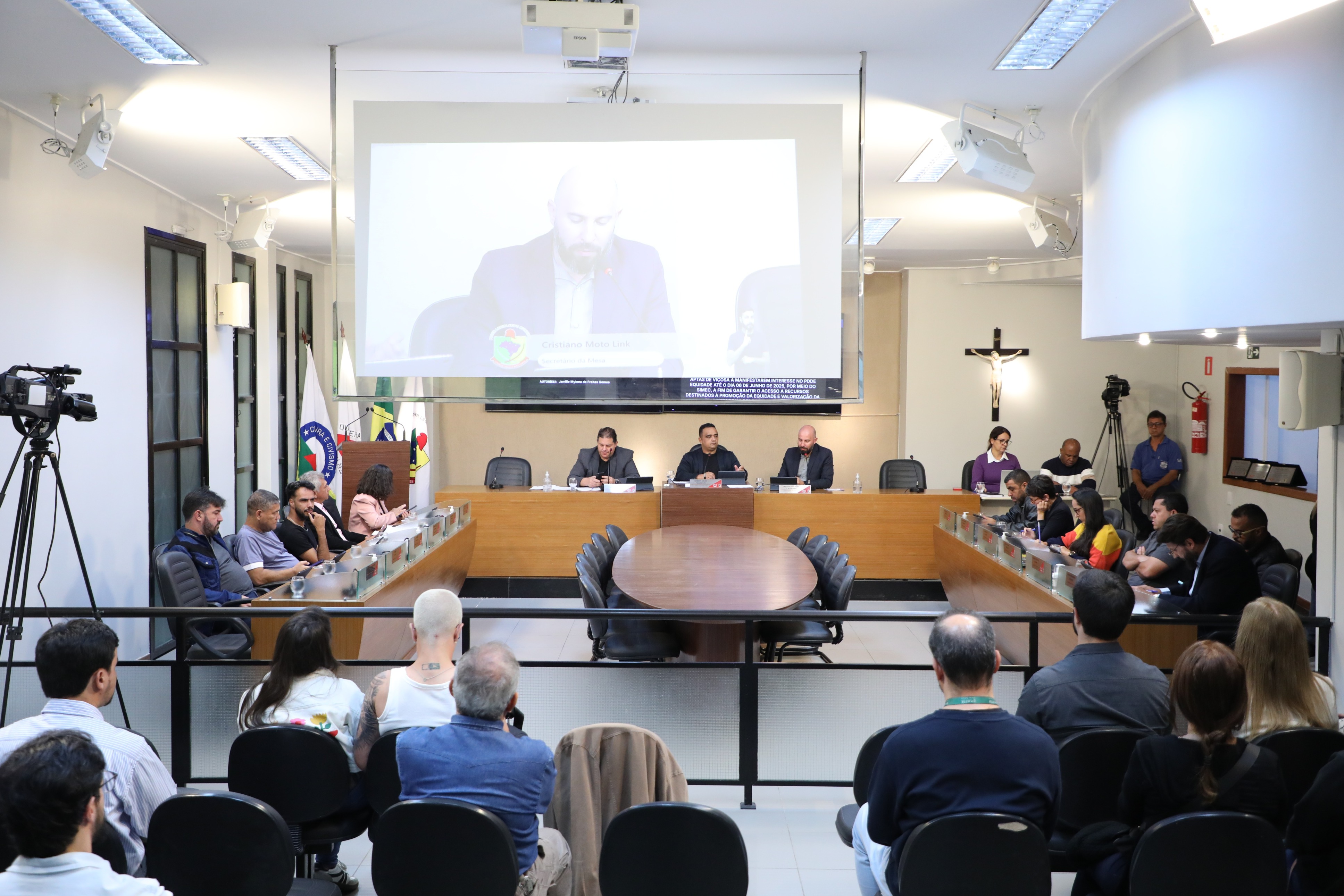 Público e vereadores