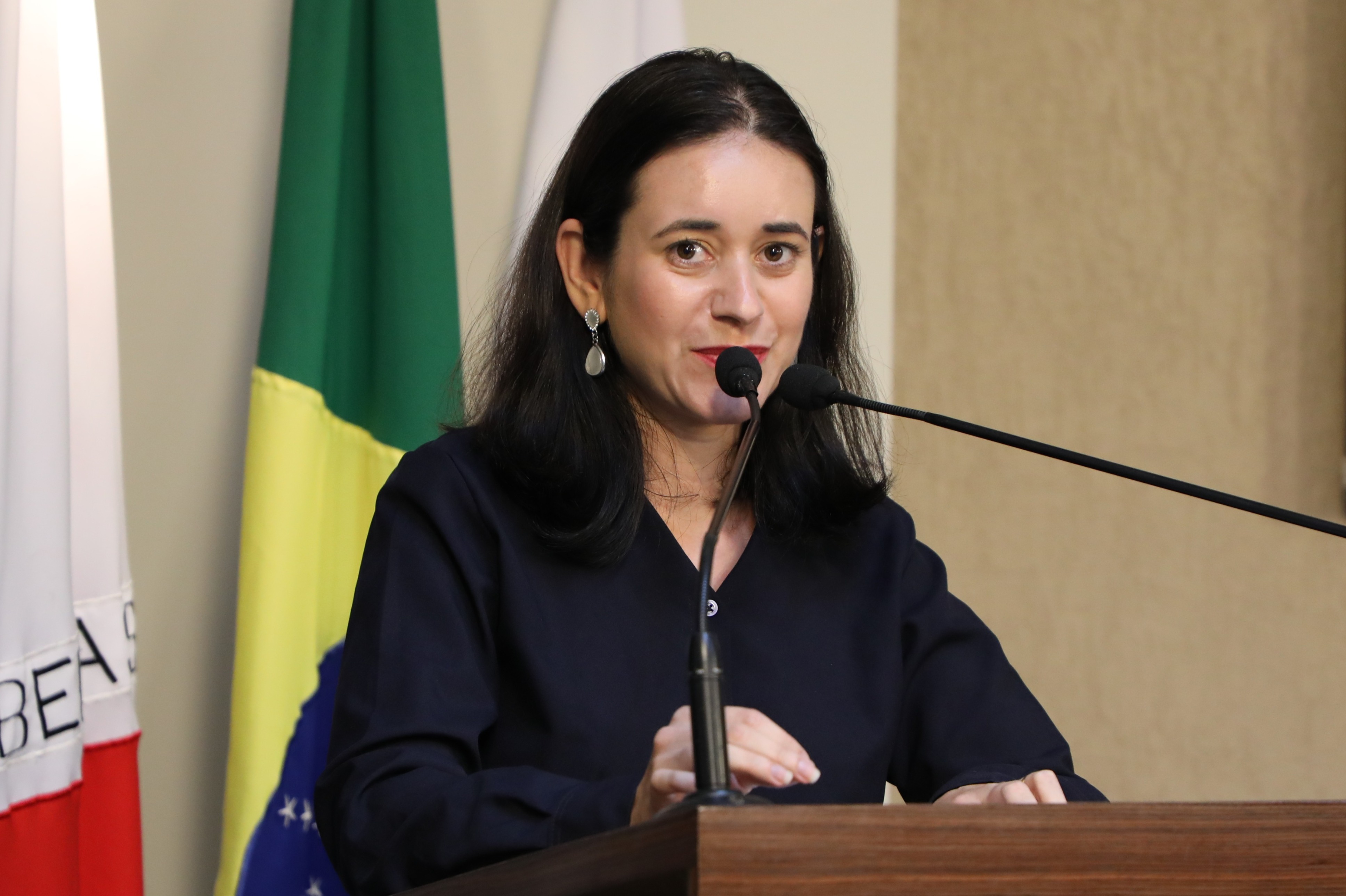 Tribuna Livre - Ana Paula Lopes da Silva Rodrigues