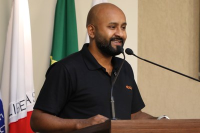 Tribuna Livre - Vinicius do Carmo Gomes