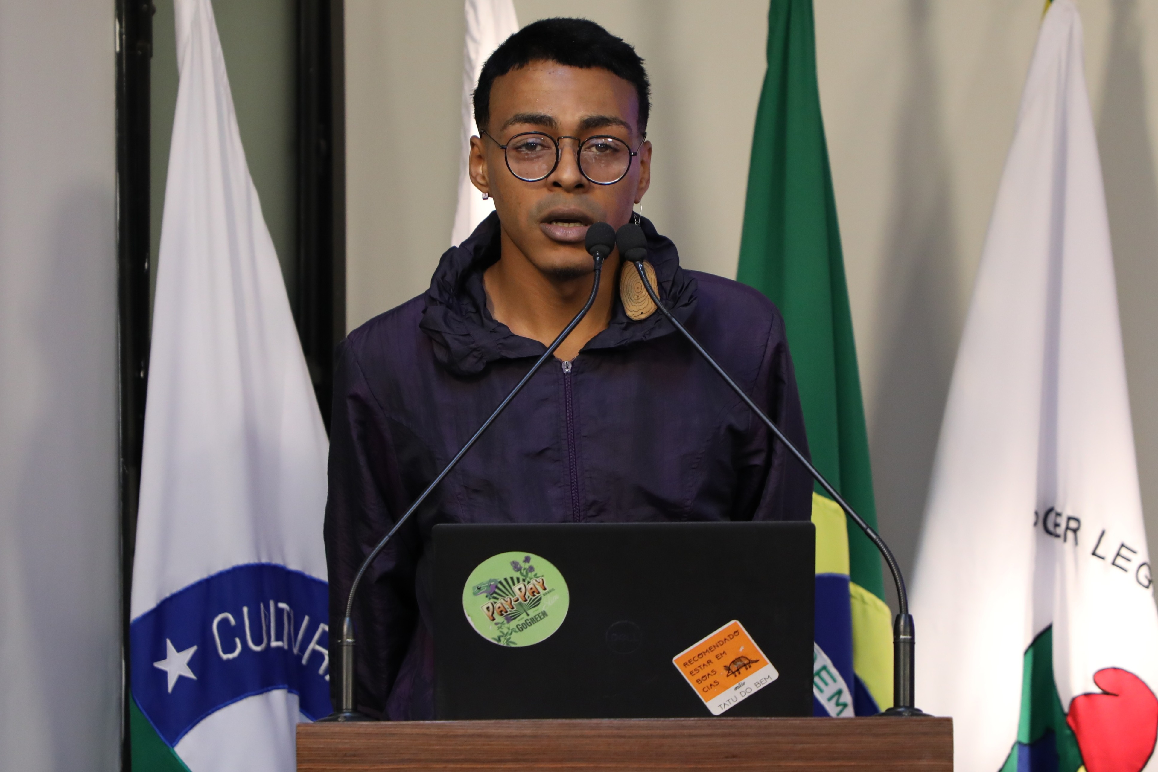 Tribuna Livre - Noah Katamak