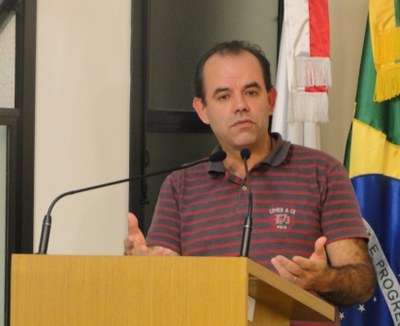 19/06/2012 Vereador apresenta parecer do Codema sobre projeto 