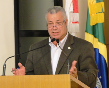 13/03/2012 Festas: Presidente propõe Audiência Pública para discussão de problemas