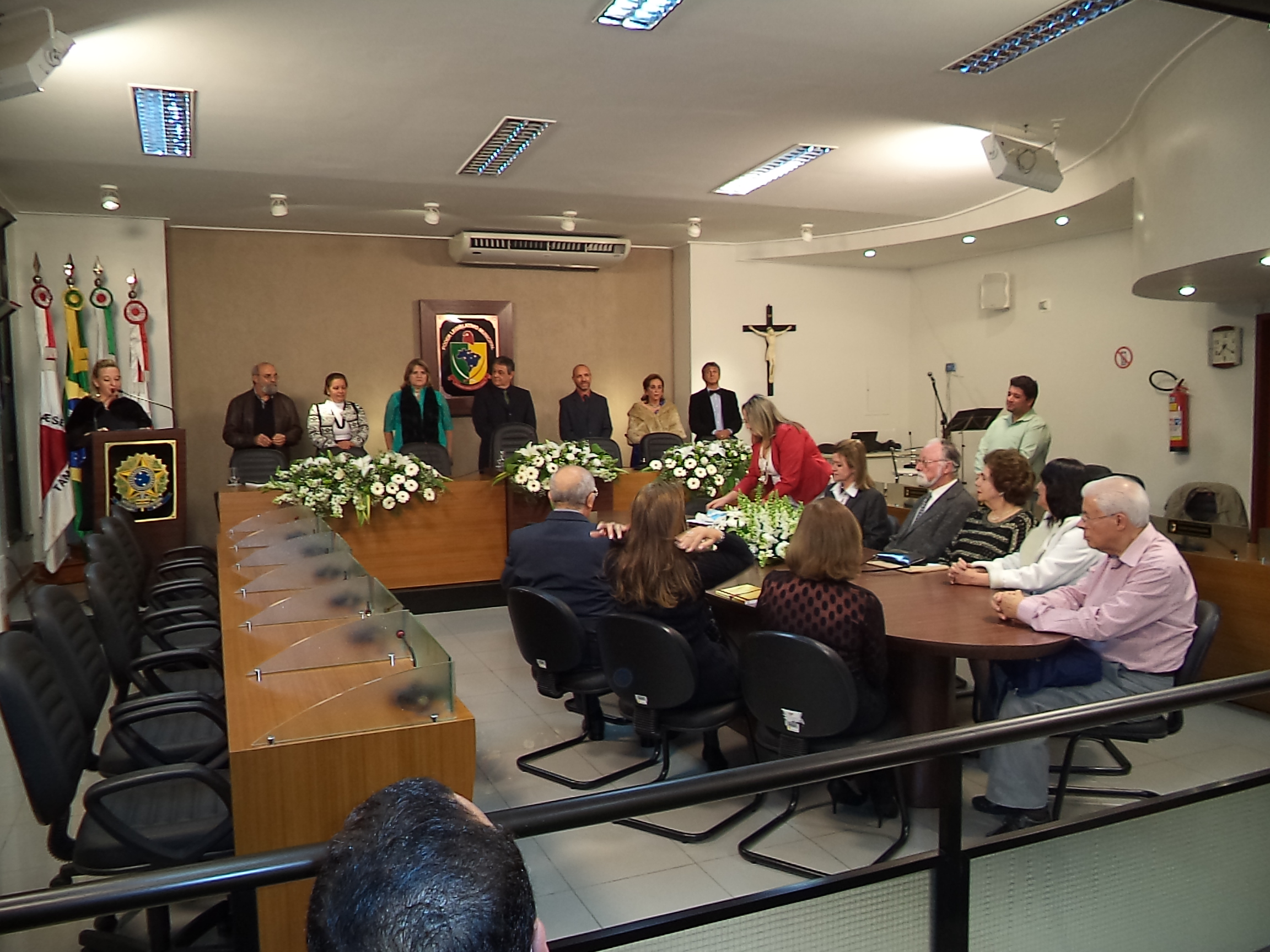 Livro em homenagem a Therezinha Mucci Xavier é lançado na Câmara