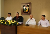 Vereadores prestam homenagens em sessão especial 