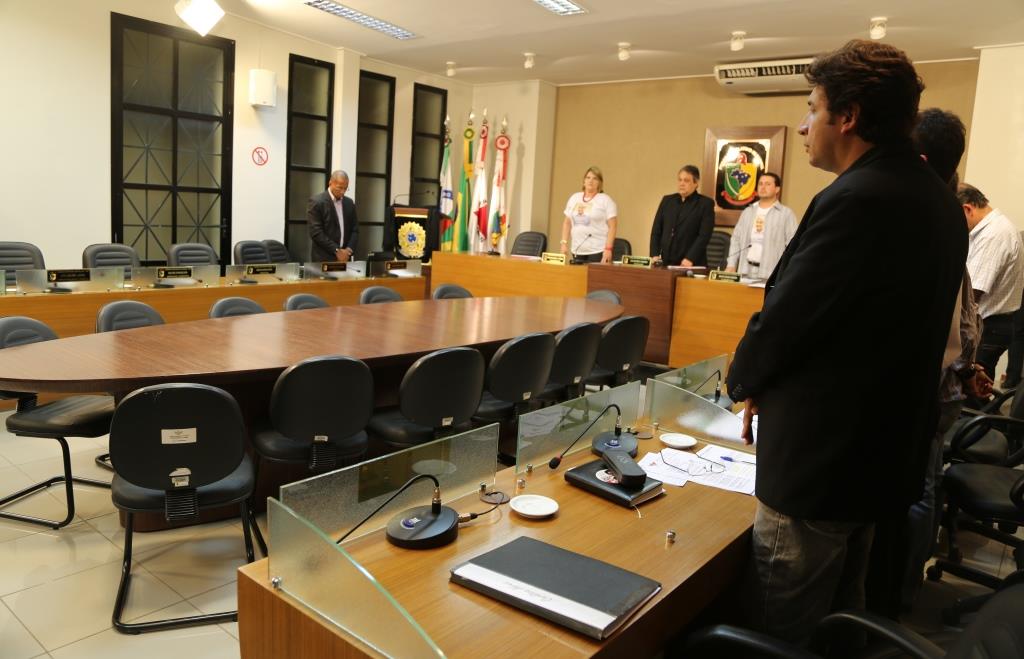 Câmara presta condolências à família do Doutor Celito Sari 