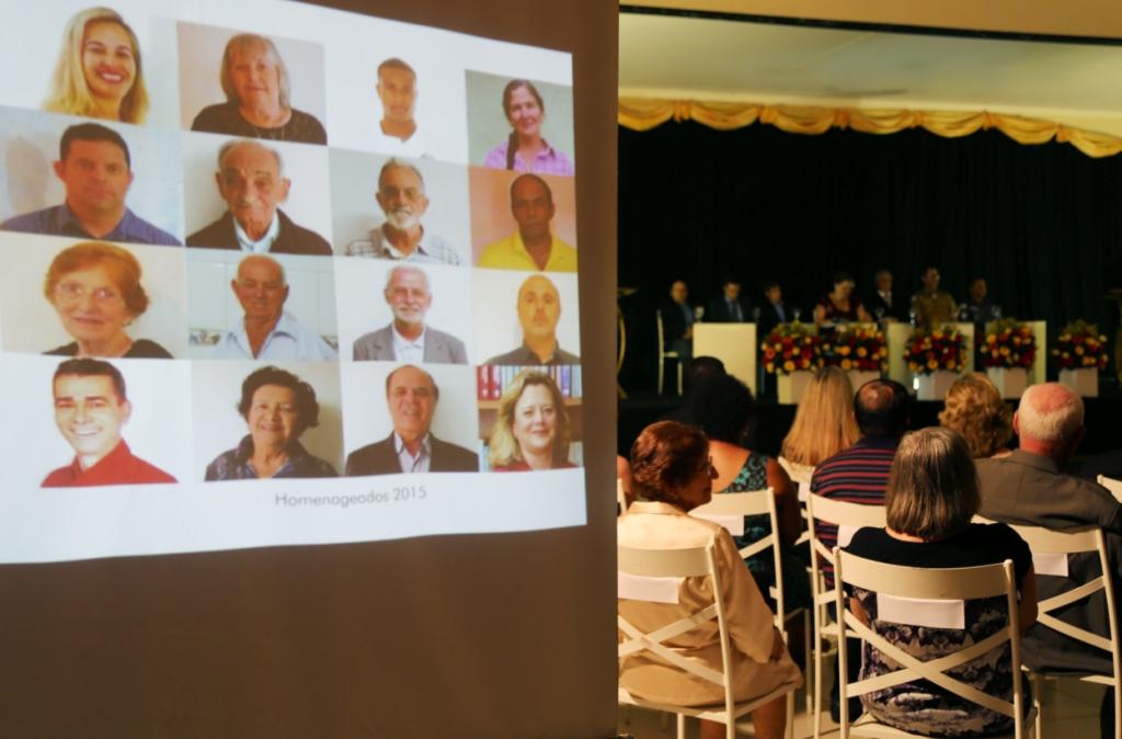 Câmara realiza Sessão Solene de outorga de Títulos