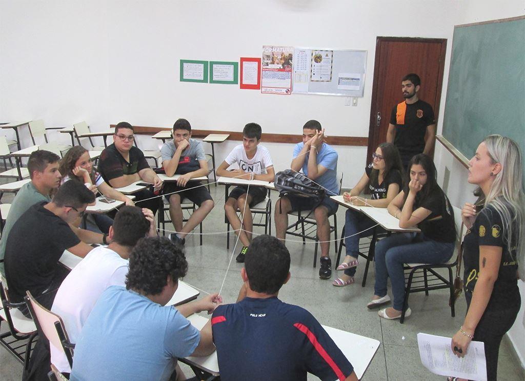 PJ Viçosa realiza oficinas nas escolas 
