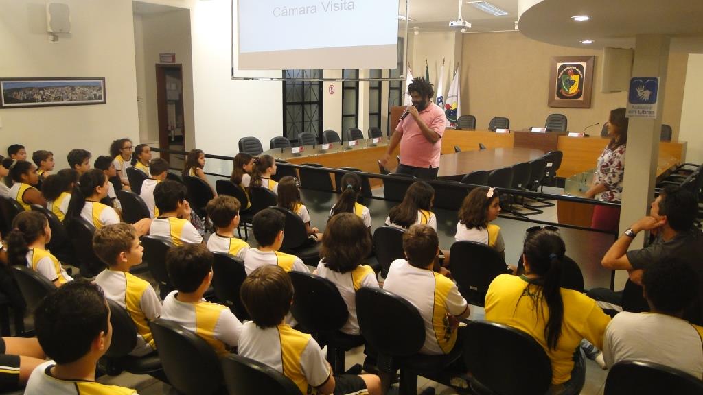 Câmara recebe estudantes do 5º ano 