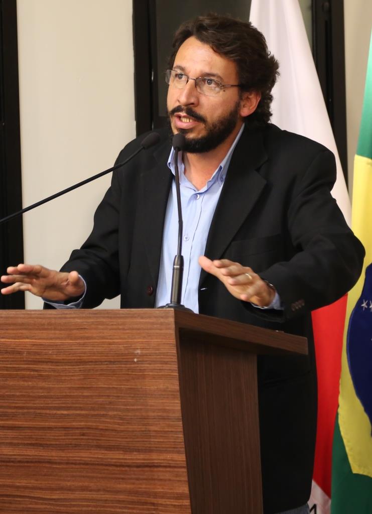 Vereador encaminha Representação ao Ministério Público