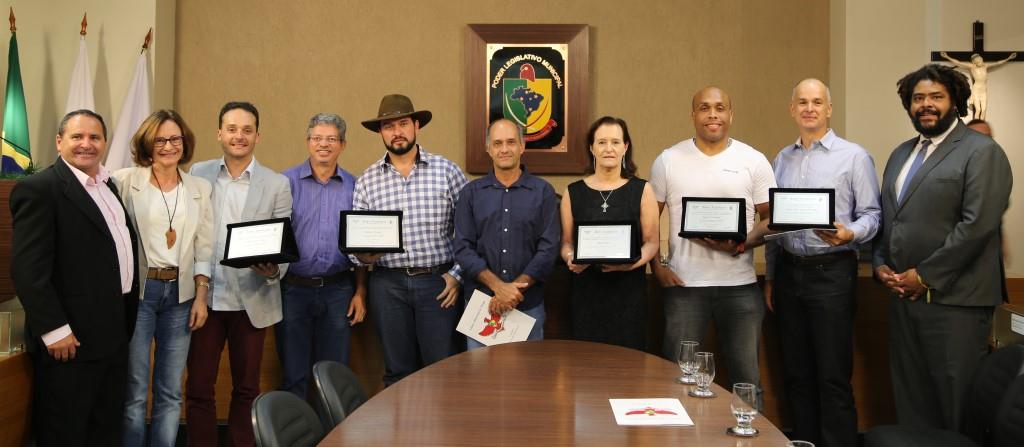 Câmara entrega homenagens a iniciativas culturais e esportivas