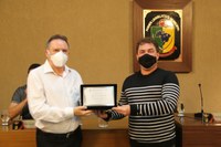 Vereador presta homenagem ao ex-Secretário Municipal de Saúde