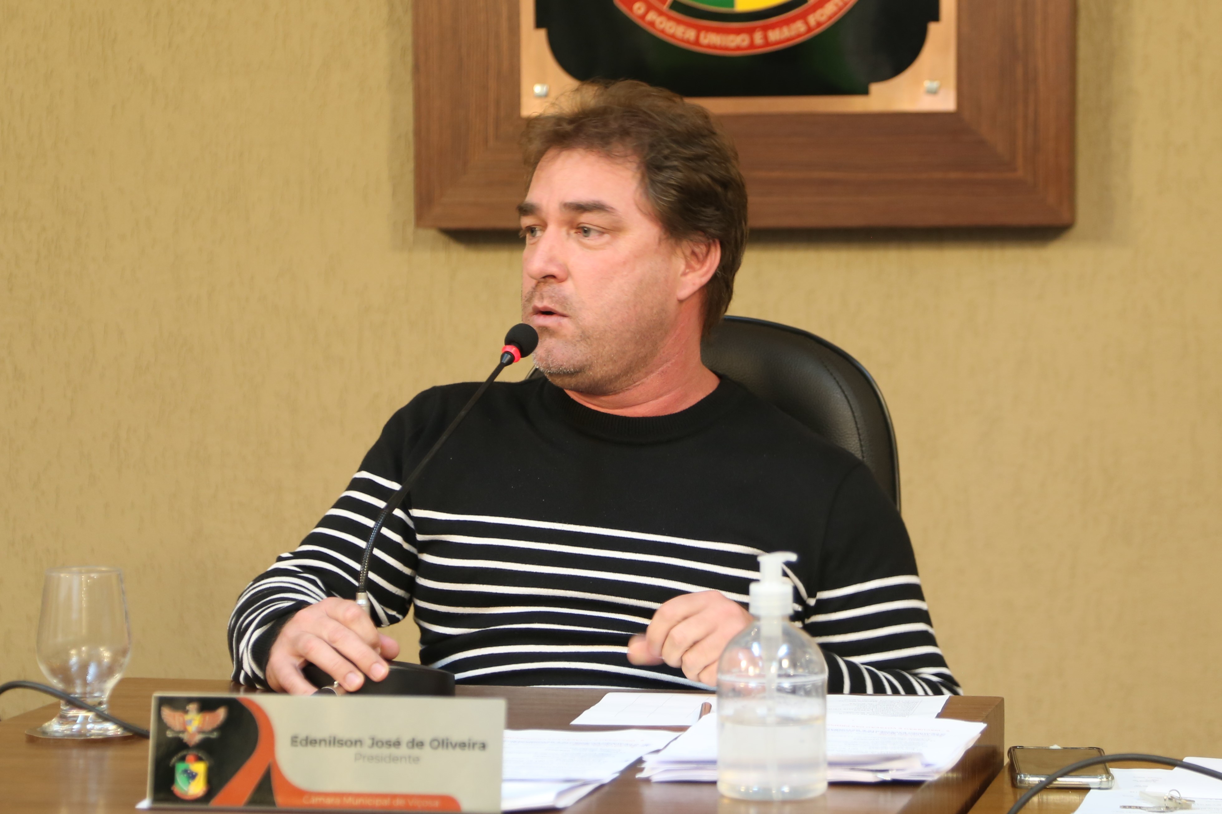 Presidente presta esclarecimentos e recebe apoio em relação a contratação dos auxiliares de Gabinete 